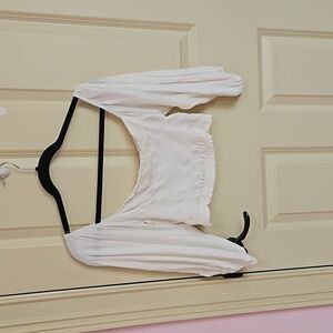 🪅 White long sleeve crop top size M